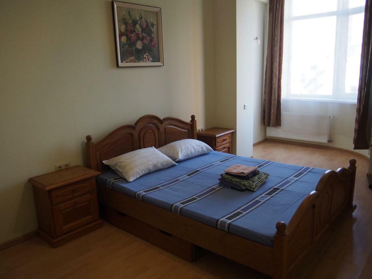 Dolphin Apartment Odesa Exterior foto